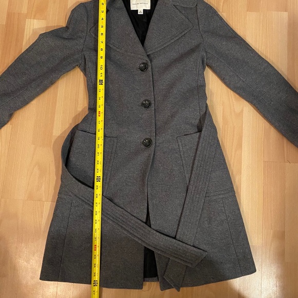 Banana Republic Grey Wool Winter Belted Coat EUC - Picture 5 of 8